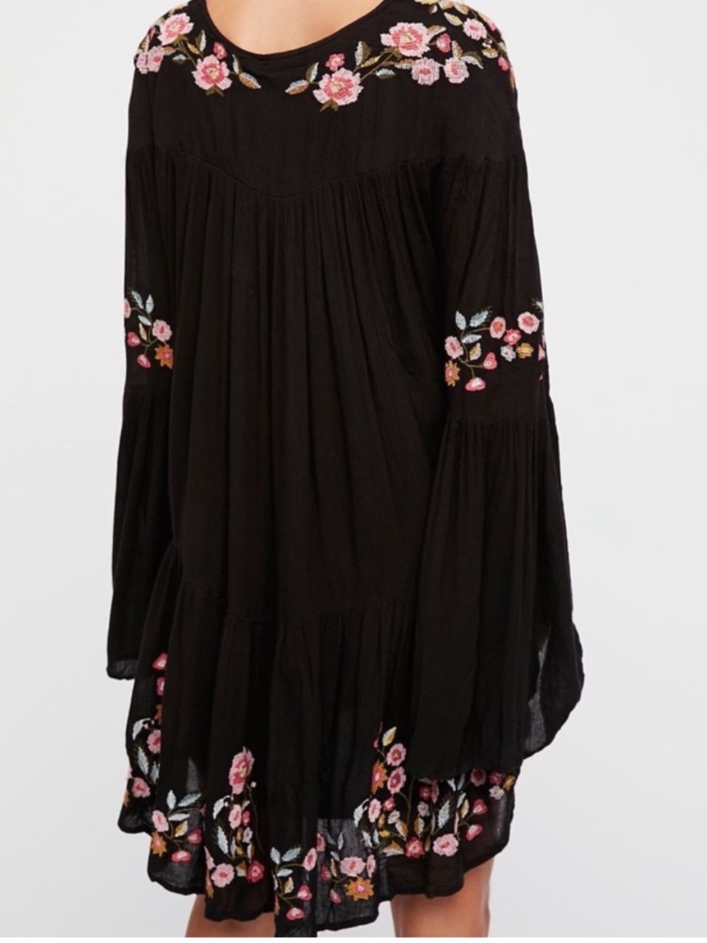 Free People Te Amo Embroidered Mini Dress Black Boho Bell Sleeve M - Picture 3 of 11
